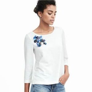 Banana Republic white top blue embellishments Size XS